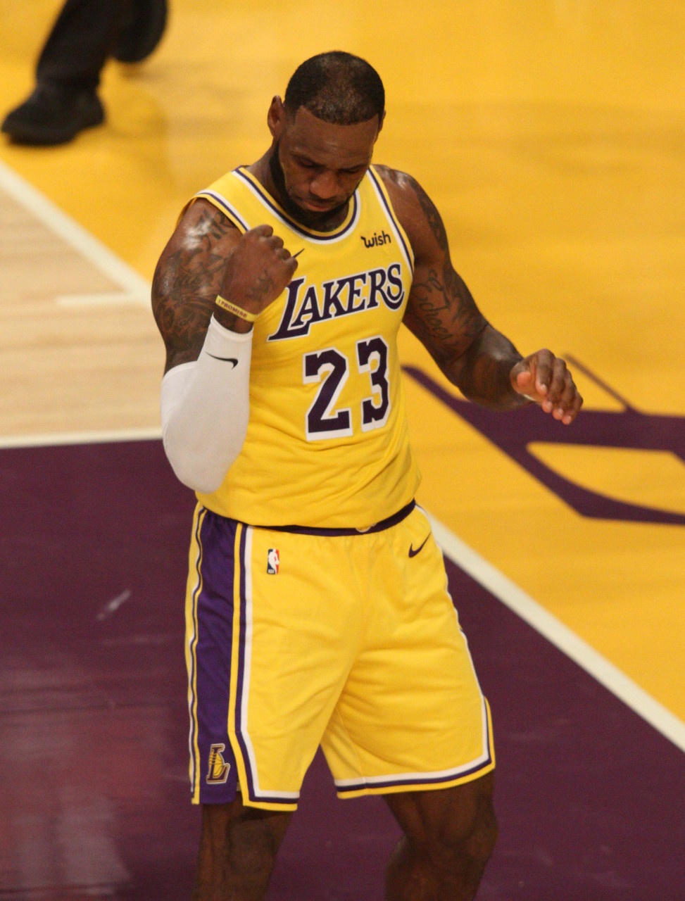 湖人球票的需求量相比上赛季增长了427%