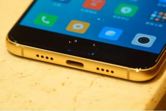 小米性价比最高的一部手机,配置比小米6低一些