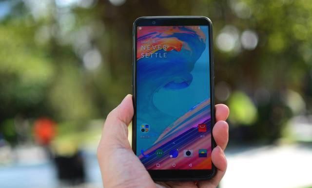 性能、外观、系统、拍照 小米MIX2与一加5T谁