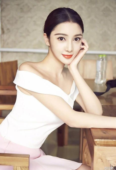 美丽女演员坠楼身亡,令人惋惜!