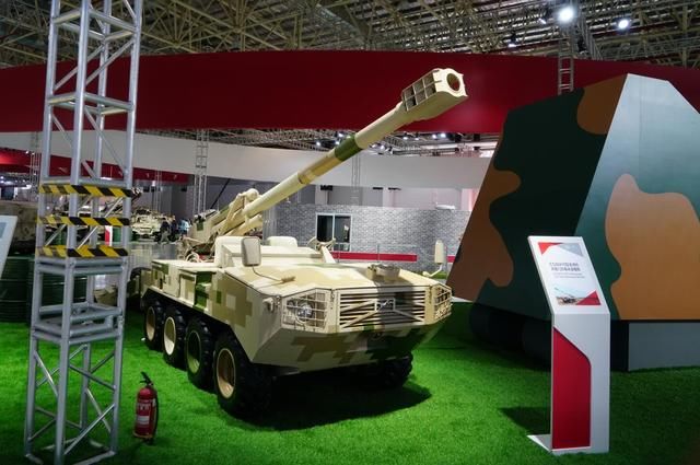 中国自行研制第三代重型通用直升机曝光:可排