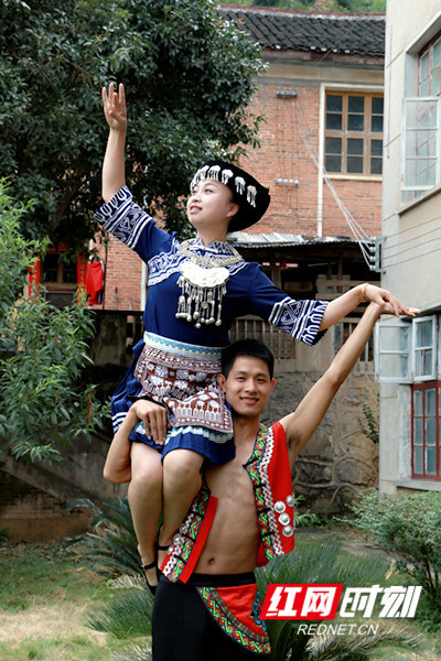 【改革开放40年】湖南省林业厅送文艺下乡侧