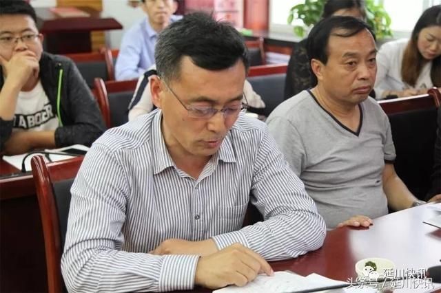 一起来听 延川县人大《教师法》执法检查座谈