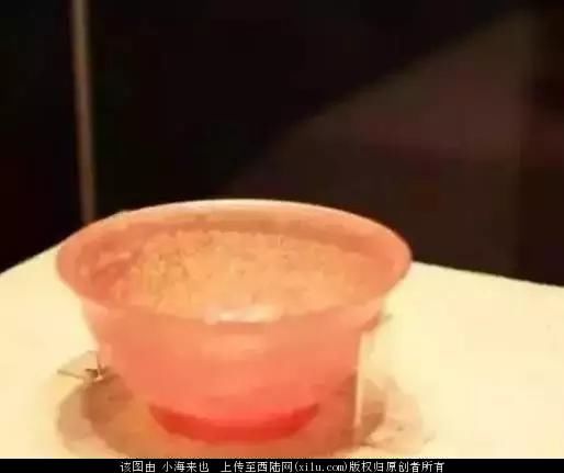 老外坐故宫龙椅竟离奇死亡,灵异背后太吓人