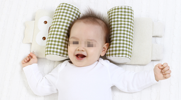 胡杏儿儿子头扁曹云金女儿头圆宝宝头型可能影