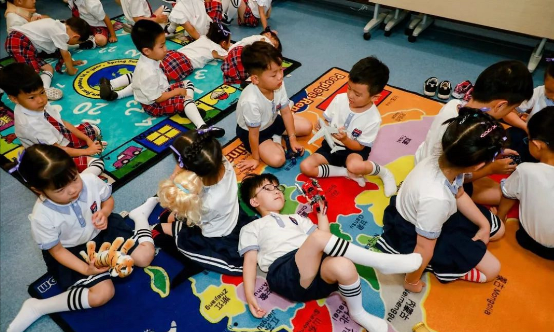 难忘夏至 德英乐姐妹园为孩子们举行毕业典礼(图1) 难忘夏至 德英乐姐妹园为孩子们举行毕业典礼(图1)