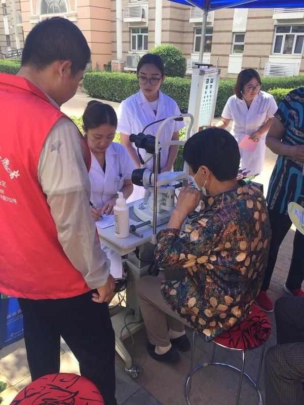 保定爱尔眼科同新闻广播举办全国爱眼日公益活