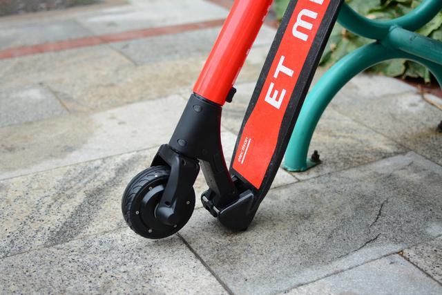 这款城市代步黑科技,比小米独轮车要安全很多