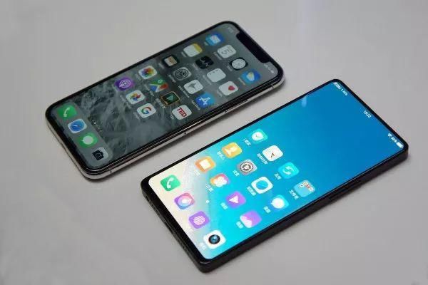 解决屏下指纹识别后vivo APEX仍有下巴,Iphon