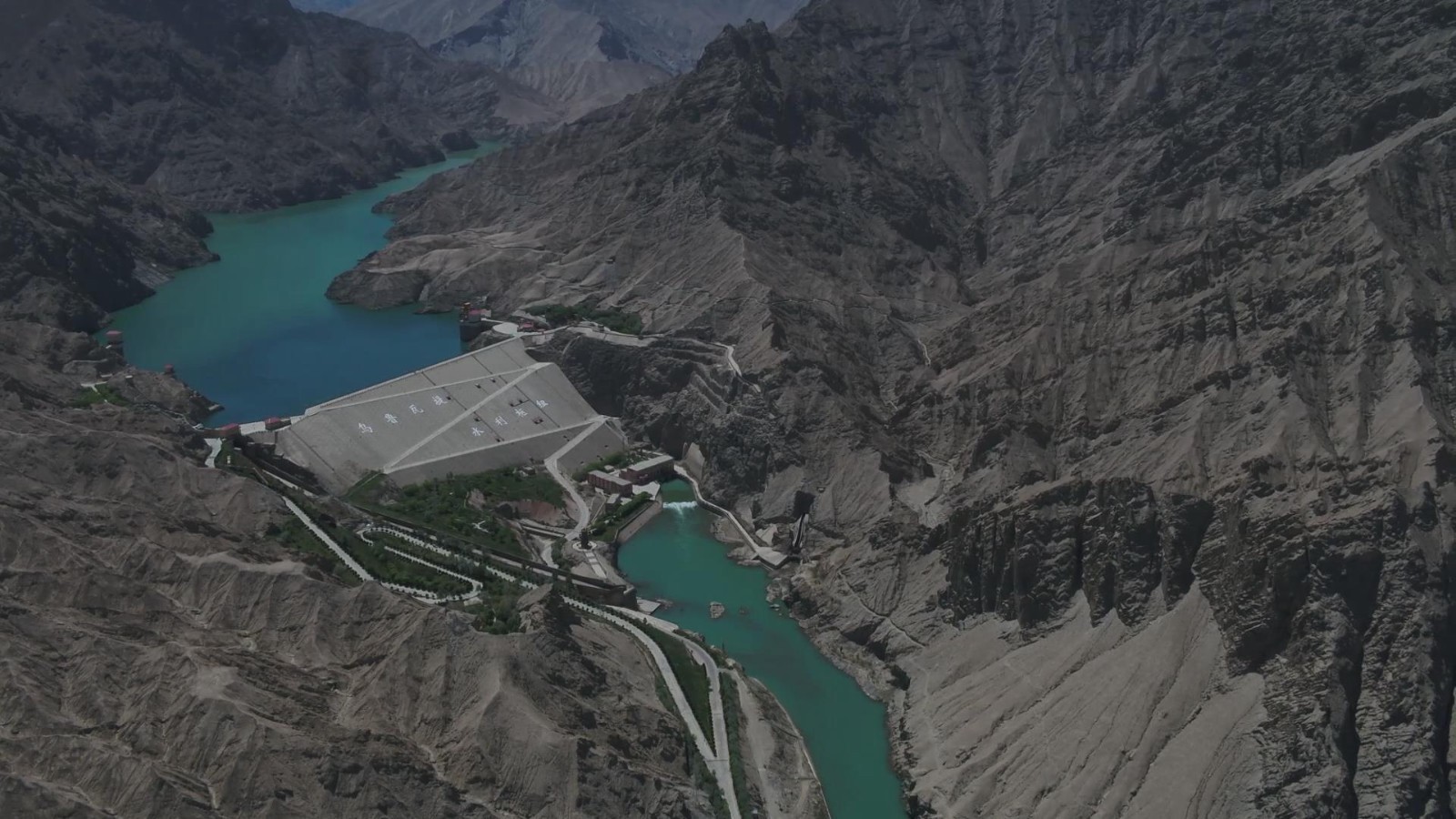 沿着河湖看新疆 | 昆仑出平湖,探访大漠里的这片“和田蓝” 沿着河湖看新疆 | 昆仑出平湖,探访大漠里的这片“和田蓝”