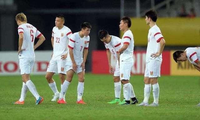 U19国青比赛中国男足4-1大胜韩国队,球迷:去你