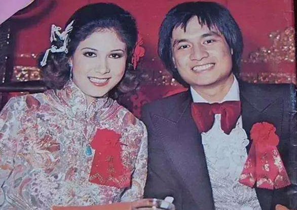 傅声不仅得到张彻的帮助,还与狄龙的帮助分不开的.