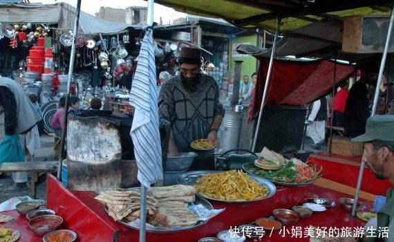 巴基斯坦旅游,买了10颗宝石,结账时男子却被吓