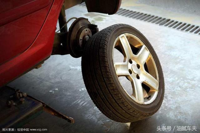 多久才能让女新手熟练开车?这5个诀窍帮你消