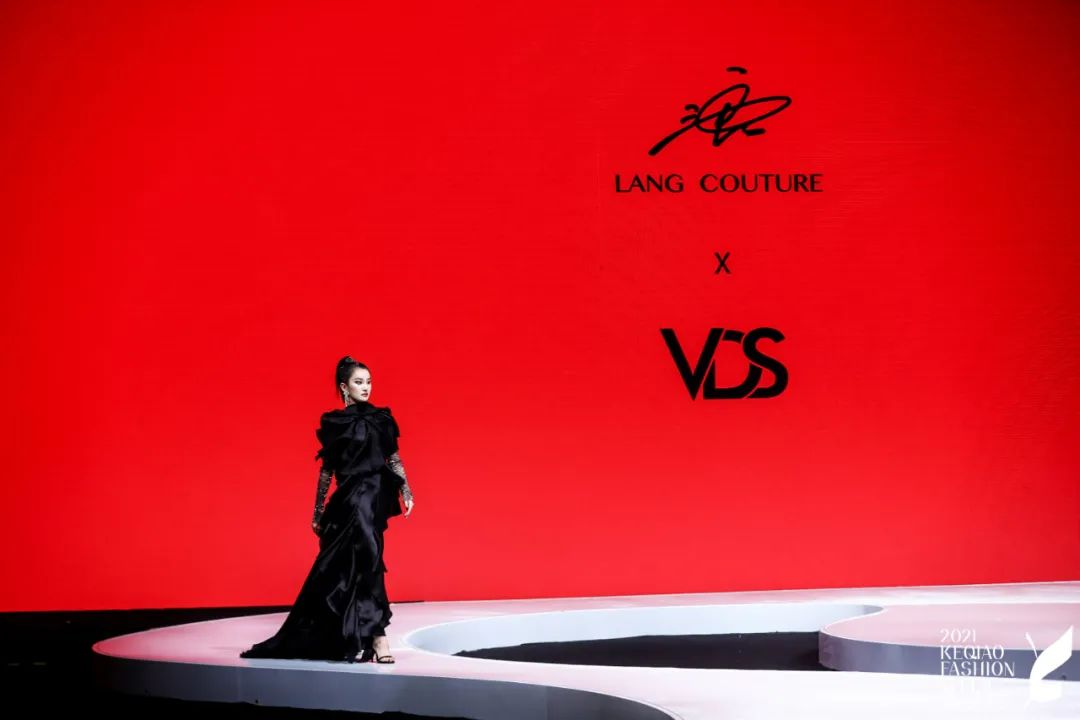 2021ھŽʱܡROCK YOU¾ҡ VDS&LANG COUTURE 2021AWԲĻ