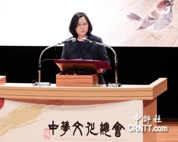 台湾作家张铁志因身份证过期入境香港被拒 陆