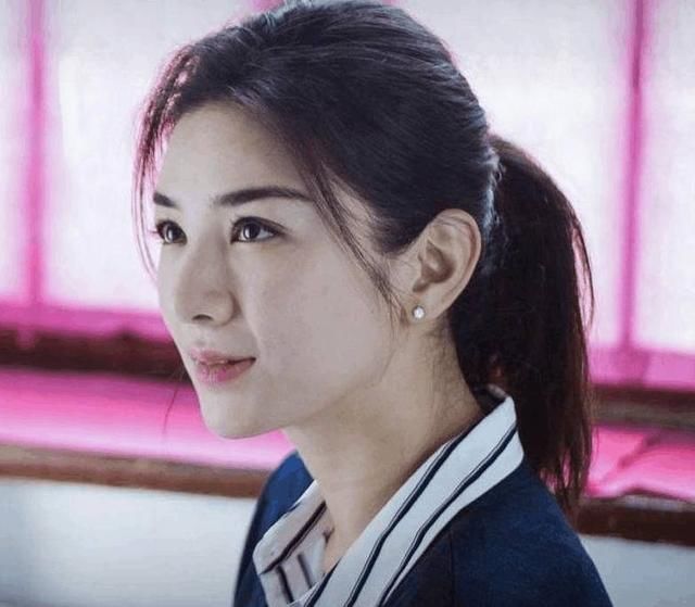 李溪芮新剧挑战三重人格?悬疑风格打破传统偶