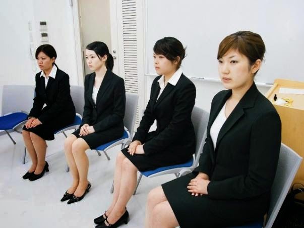 日媒哀叹:日本工资低于2000年水平,经济萧条,天