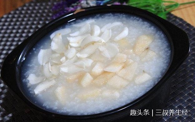 它是清痰止咳的神药,这样煮着吃营养效果翻倍