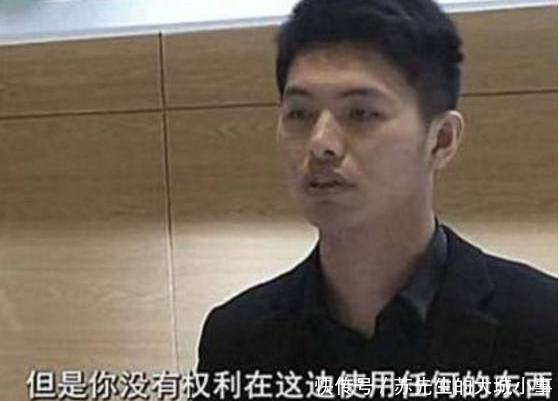 女子健身房洗澡途中被拉开帘子,工作人员:你给