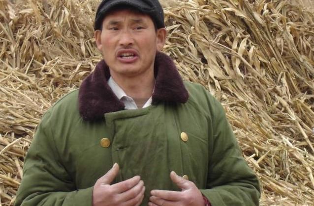 大衣哥向侄媳妇要钱,对方只给了这么多,大衣哥