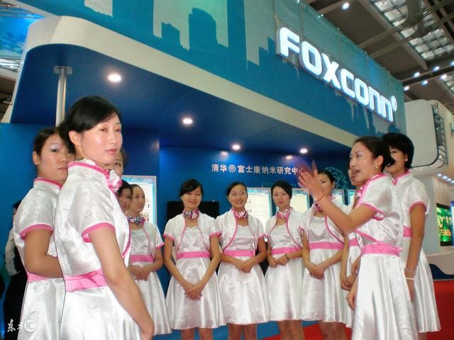 大学生毕业找不到工作,无奈进厂想做普工,不久