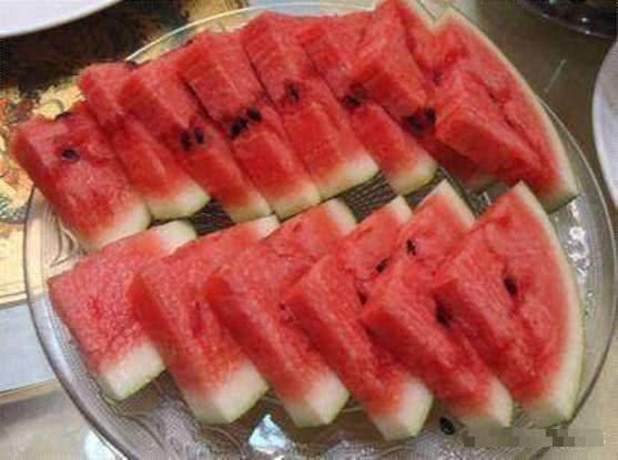 日本人在中国吃自助餐,全程狂吃它,老板看傻眼