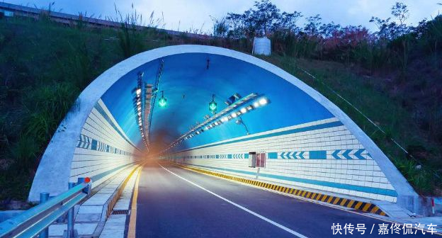 高速公路将统一限速,再也不用扣分了,车主:早该