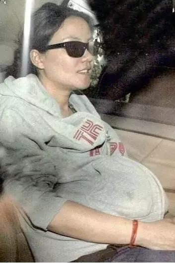 女星孕照大合集,大S变成球李湘胖到变形,王菲