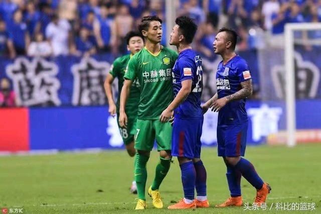 国足c罗?韦世豪经典乌龙球绝杀国安,申花球迷