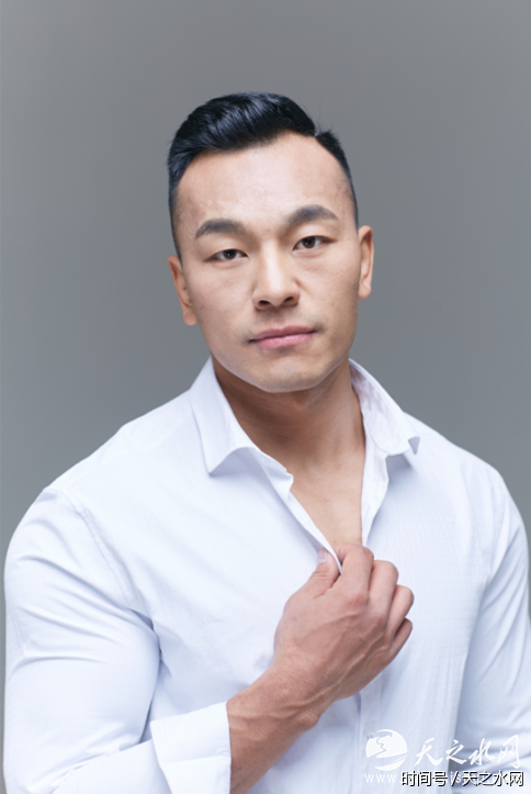 甘肃天水小伙王国良获第七届三亚国际健美先生