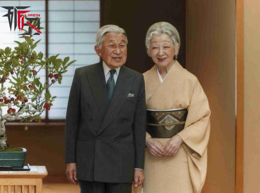 再反观日本，君主立宪制建立于明治维新，早期日本天皇是握立法权，所以还是有一定的权利的。而二次大战以后，日本才和英国一样，天皇才完全没有政治权利，也只是一个国家的象征，而实权完全掌握在首相手中。所以日本的君主立宪制，事实上仅仅是一个名誉恢复的过程。