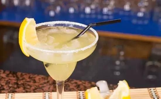 女性喝什么酒养生?适合女性喝的六种酒