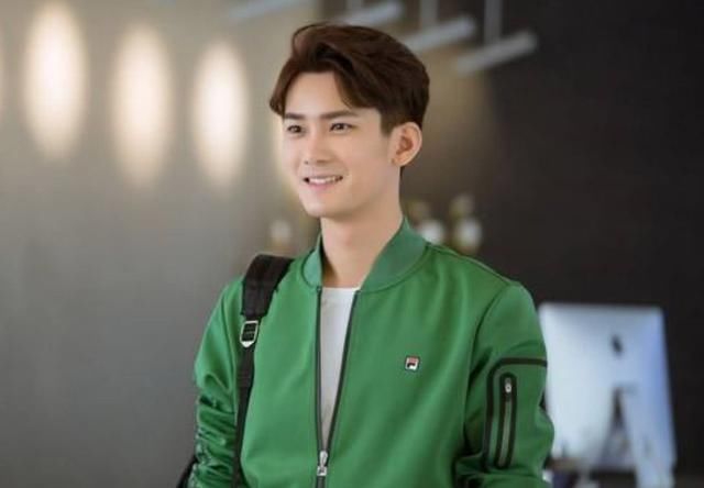 两个月上5次《快乐大本营》,何炅都嫌弃他,观