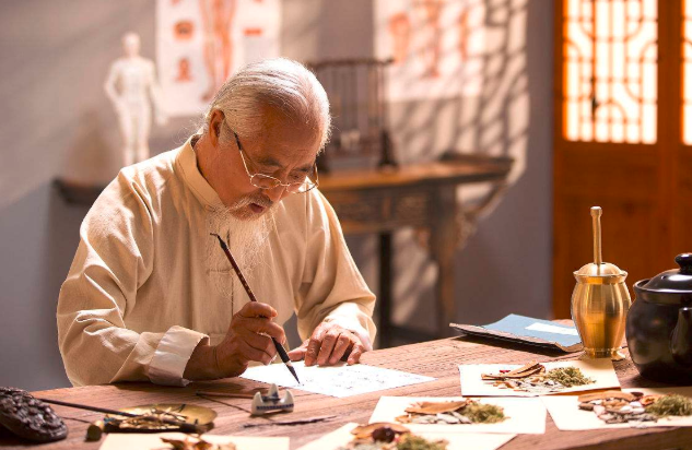 腹股沟长癣要用什么药膏好?这个东西百试百灵