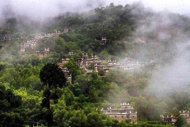 318国道川藏线上的川西风光