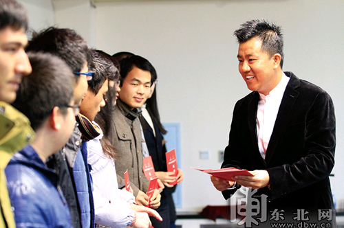 全国道德模范候选人寇立国:成功后不忘本 积极投身家乡建设