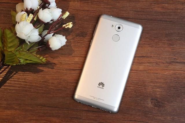 千元机性价比排行洗牌:华为垫底,红米荣耀无缘