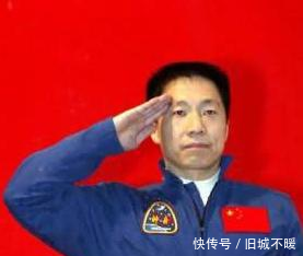 景海鹏上天3次,杨利伟为什么不再上天杨说出真