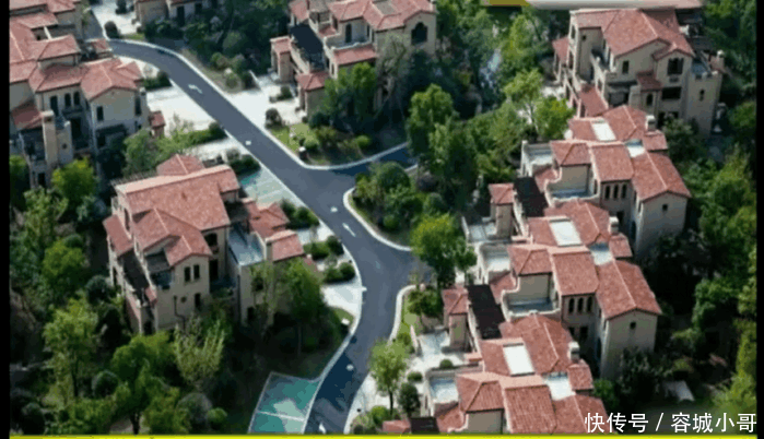 女中介连卖7套烂尾别墅, 拿提成时懵了! 领导: