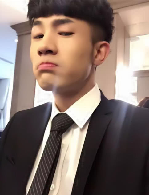 巴扎黑道歉!仙洋保镖开播还原事件现场!