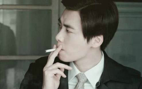 男星抽烟,刘德华霸气,李易峰帅气,周星驰搞笑,就