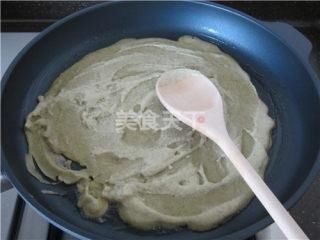 山东的煎饼果子夹薄脆,香脆可口,比油条更好吃