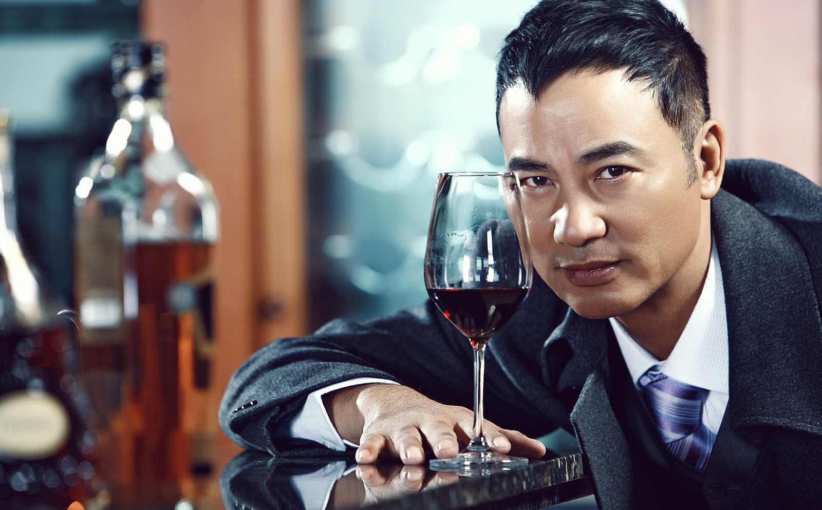 周星驰被向华强打压,刘德华,任达华都跟他不熟