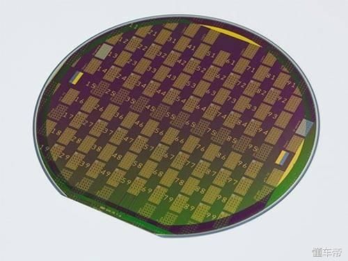 为什么晶体管使用越久,功耗越低?