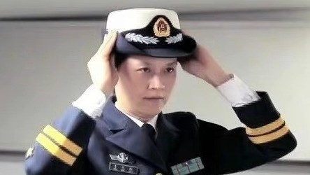 祝贺!韦慧晓正式成为我军首位女舰长,为女中豪杰点赞❤ 祝贺!韦慧晓正式成为我军首位女舰长,为女中豪杰点赞❤
