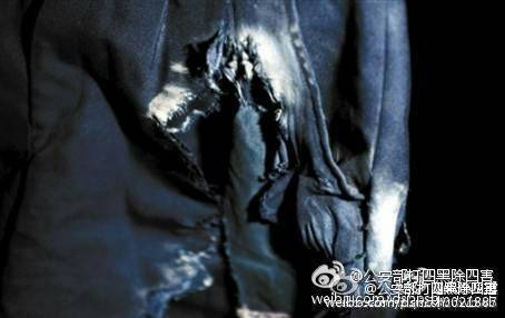 工作证照片真成英雄的遗像!唐鸿告别仪式今举