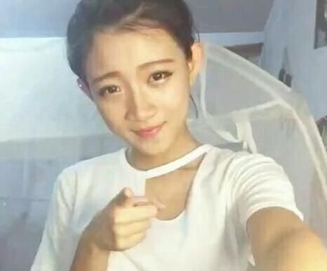 快手4大女网红素颜排名:猫妹妹第三,小伊伊第