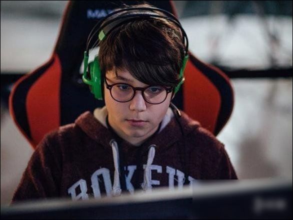 暴雪取消《星际争霸2》参赛年龄限制 发掘天才