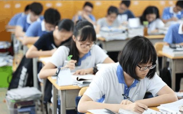 我国最牛的高考复读学校开学了!学费每年3800